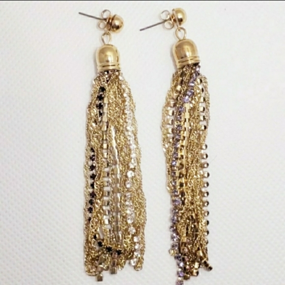 David Tutera Jewelry - SEE NEW LISTING David Tutera purple rhinestone tassel earrings